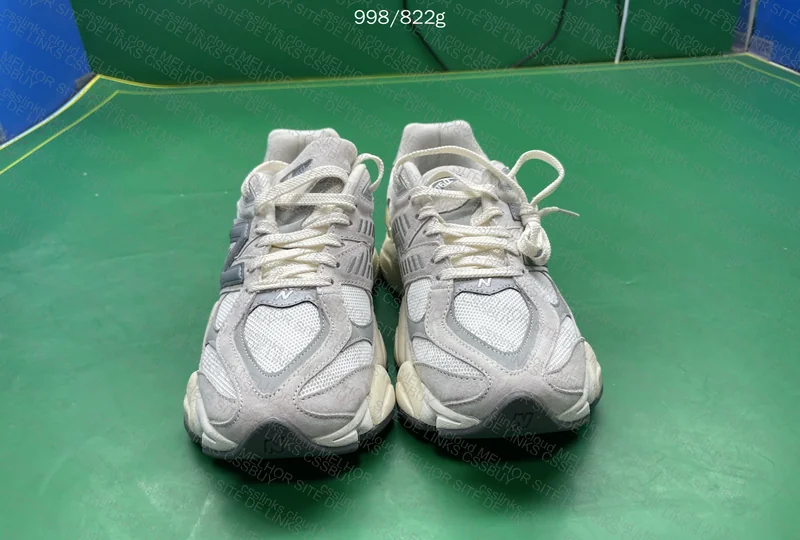 New balance 9060(sale 79y) 5