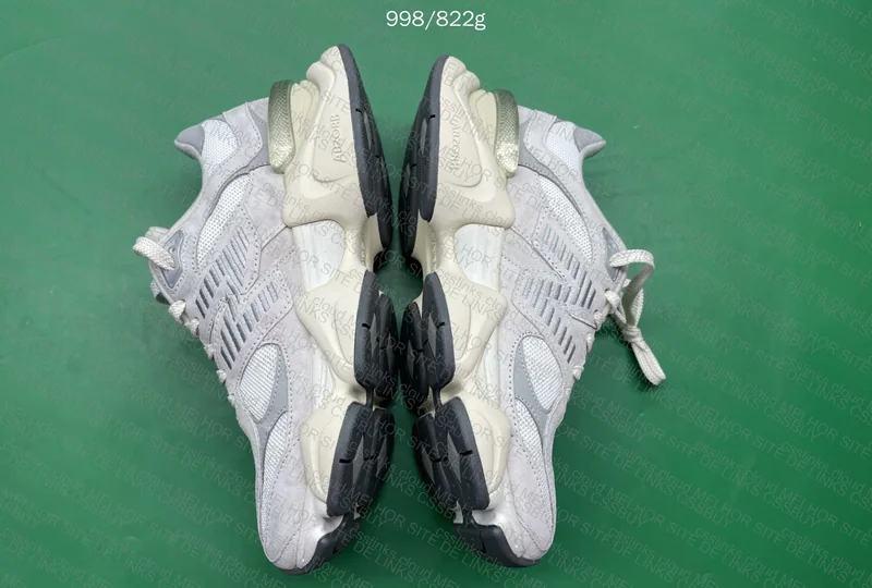 New balance 9060(sale 79y) 6