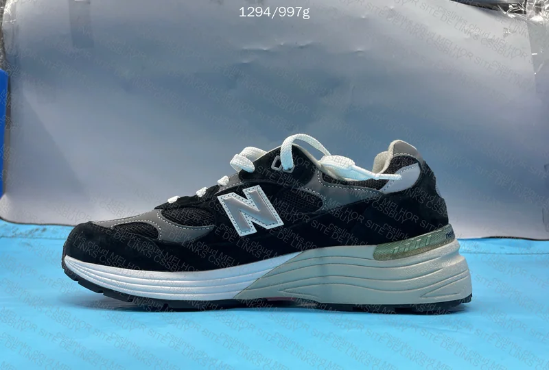 New Balance 992 7
