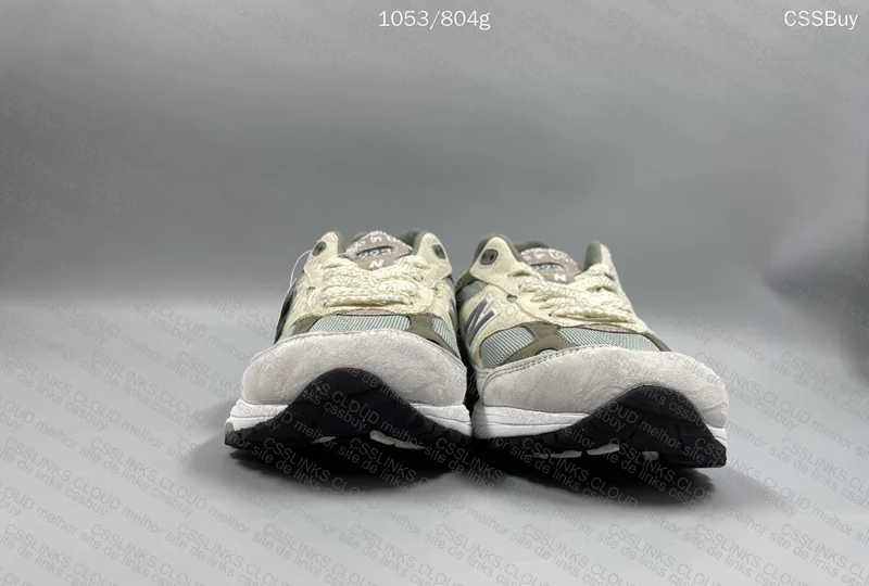 New Balance 993 Grey Green 2