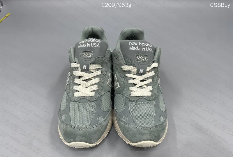 New Balance 993 x Kith