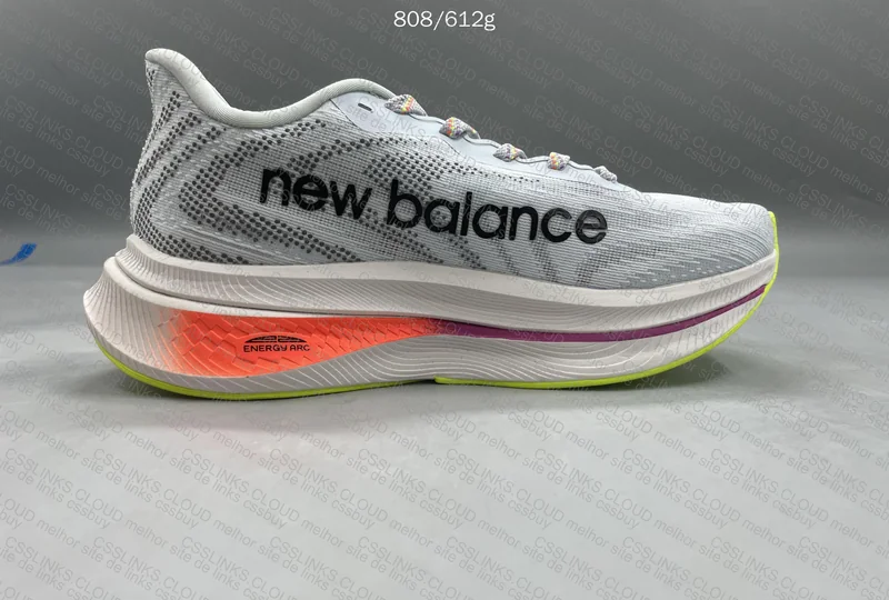 New Balance Fuel Cell 4