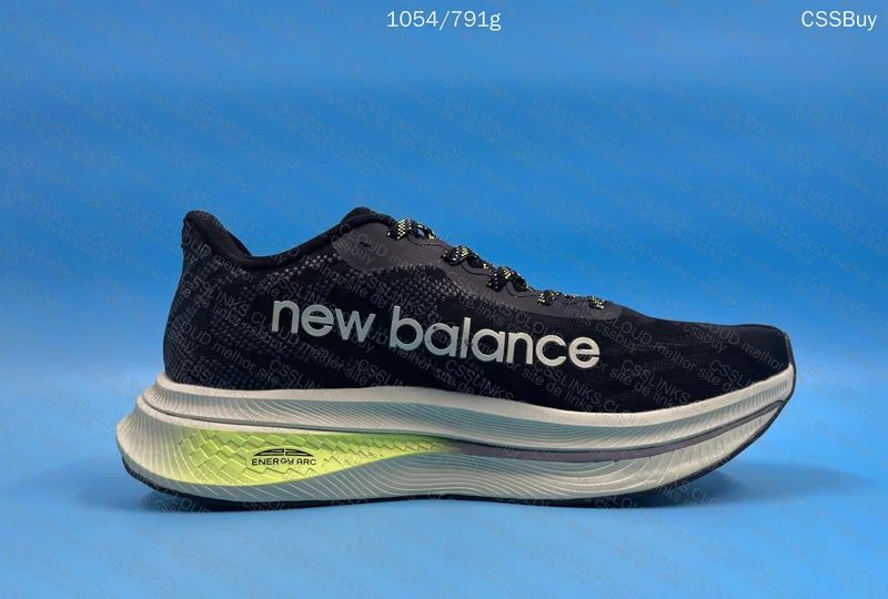 NEW BALANCE FUEL CELL SUPERCOMB V2 4