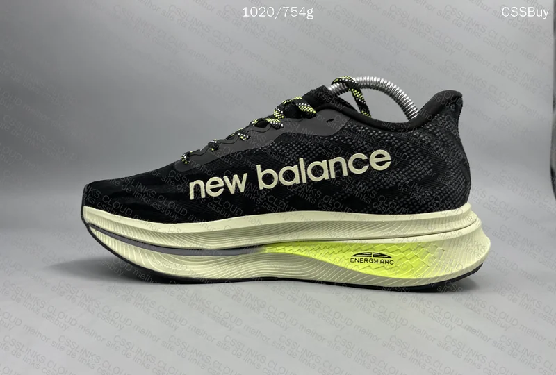 New Balance FuelCell Super Comp Trainer V2 5