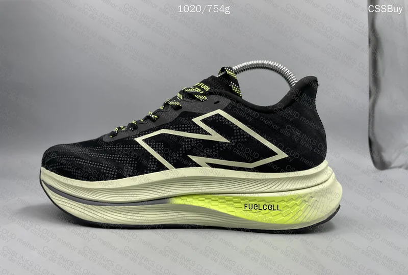 New Balance FuelCell Super Comp Trainer V2 8