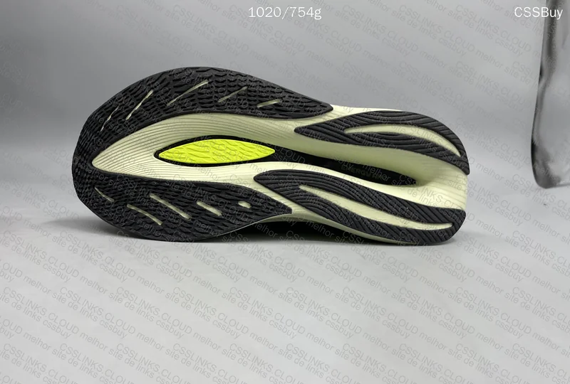 New Balance FuelCell Super Comp Trainer V2 9
