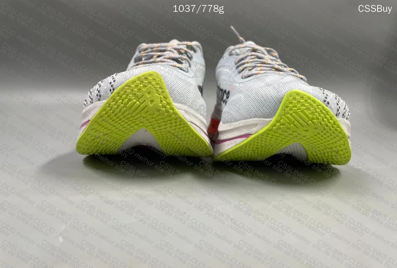 New Balance FuelCell Supercomp Trainer V2 3