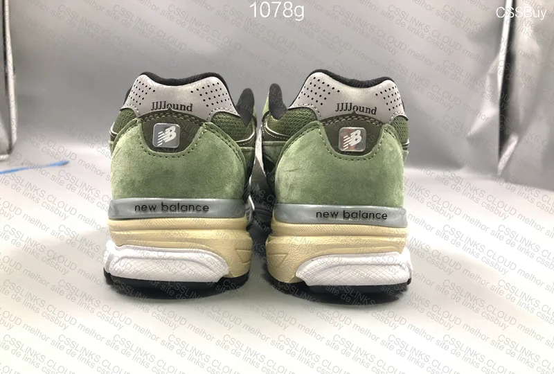 New Balance jjjjound 990v3 - Olive 4