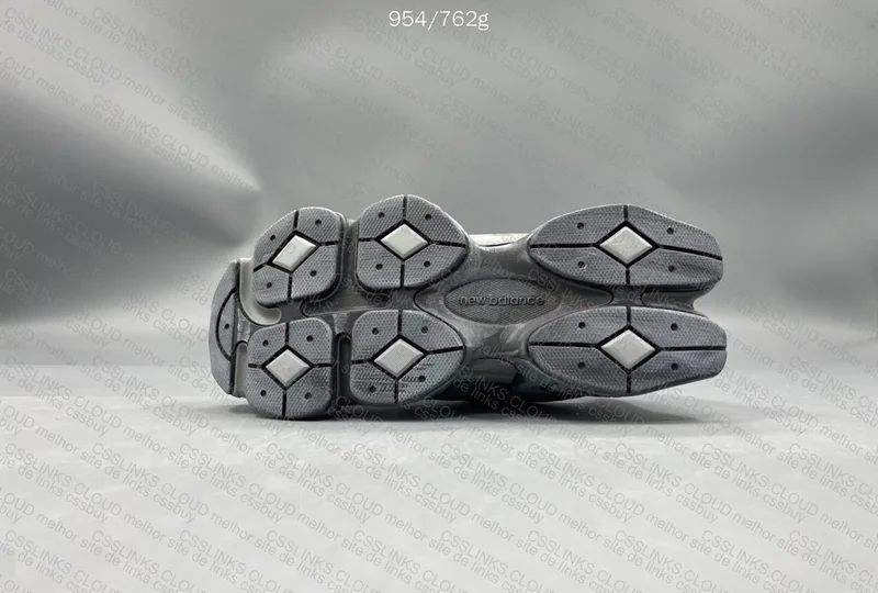 New Balance "NB" 9060 Magnet 3