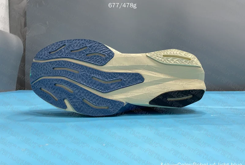 New Balance Rebel V4 3