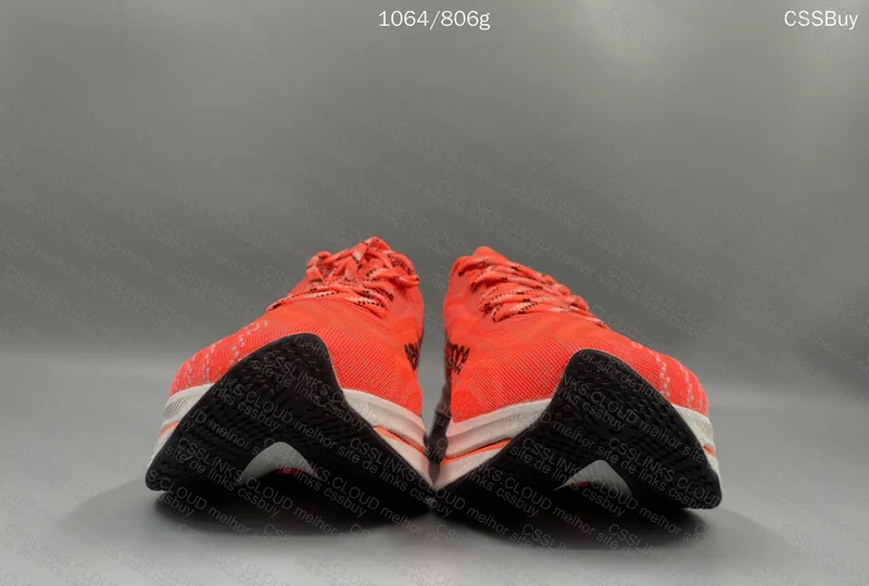 New Balance Supercomp 3
