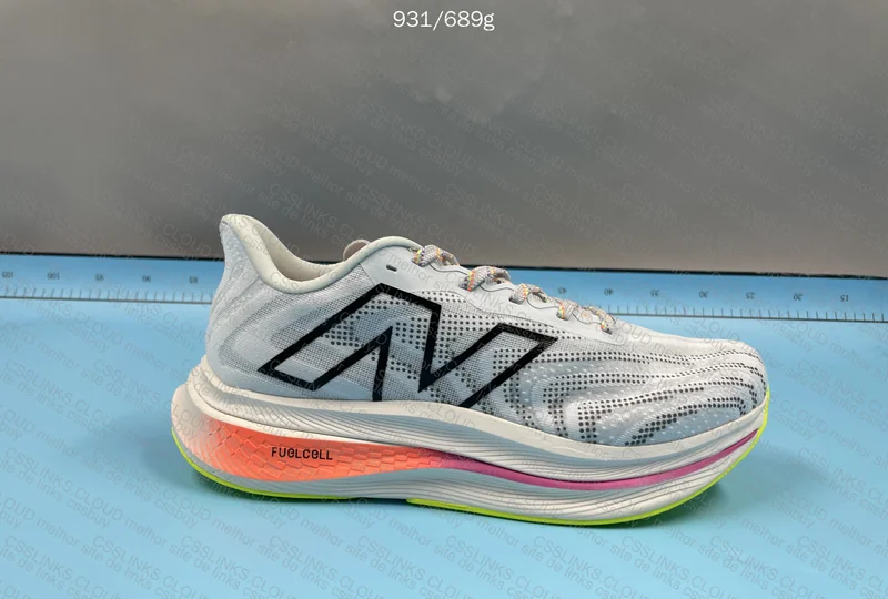 New Balance Supercomp Fuecell V2 4