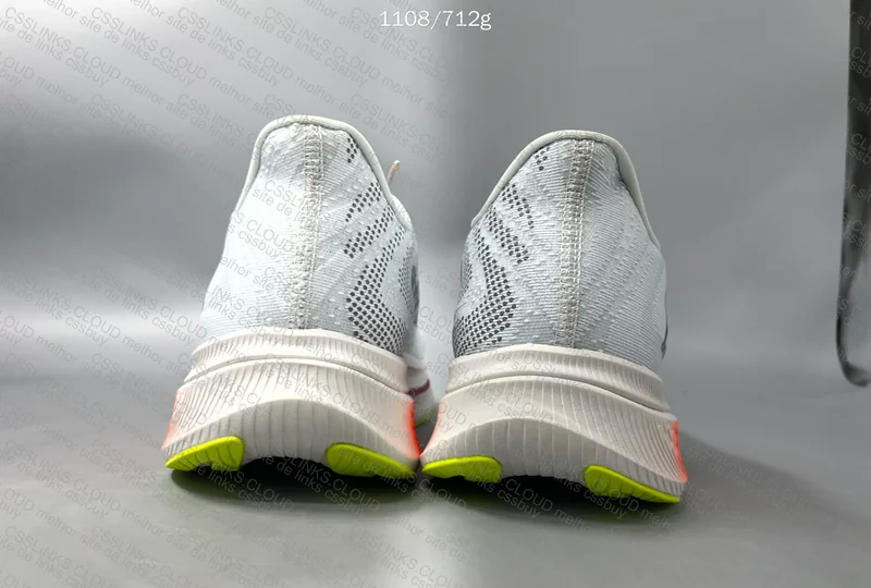 new balance supercomp v2 4