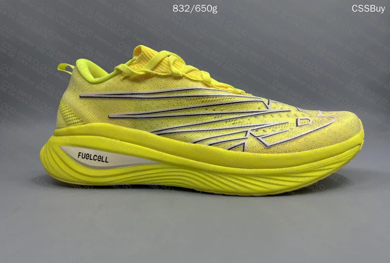 New Balance Supercomp v3