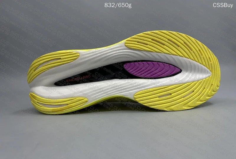 New Balance Supercomp v3 3