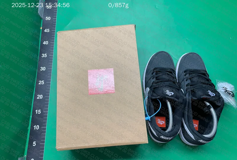 New VT Dunk 9