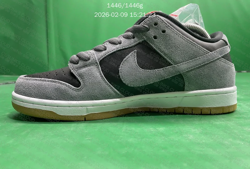 New VT Dunk 5