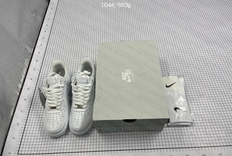 Nike AF1 white 8