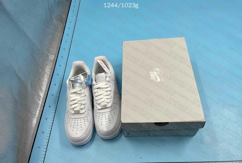 Nike Air Force 1 '07 10