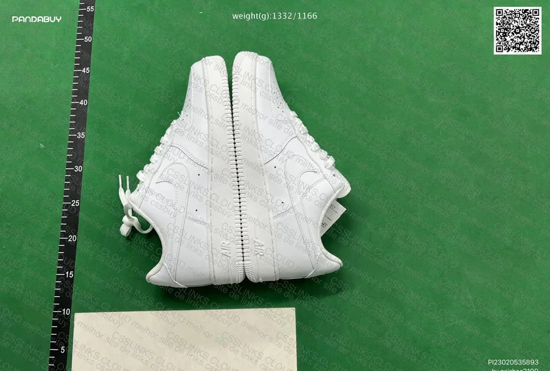 NIKE AIR FORCE 1 ‘07 “TRIPLE WHITE” 5