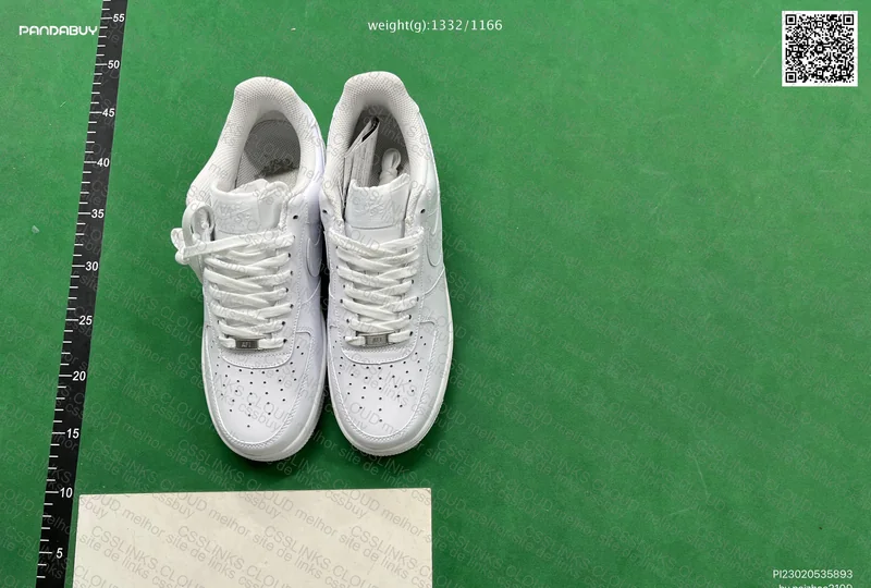 NIKE AIR FORCE 1 ‘07 “TRIPLE WHITE” 6
