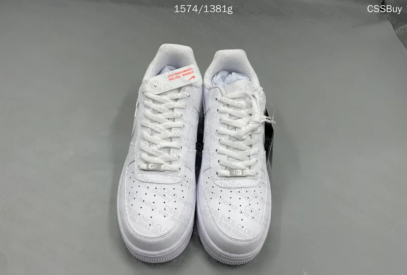 NIKE Air Force 1 2