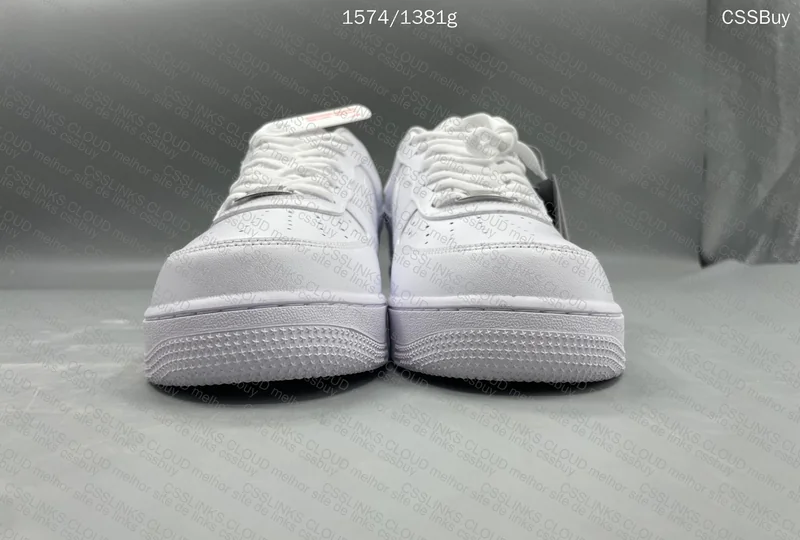 NIKE Air Force 1 3