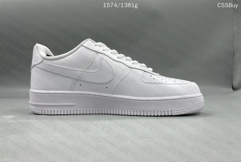 NIKE Air Force 1 6