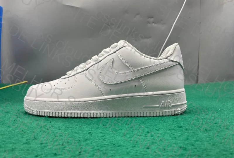 Nike Air Force 1