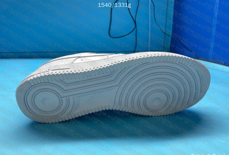 Nike Air Force 1 Low [OVO] 6