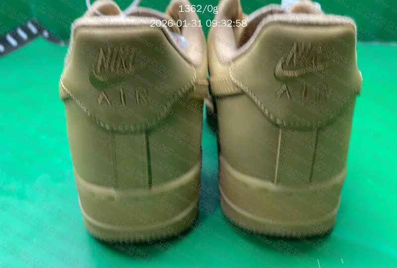 Nike Air Force 1 Low x Supreme Wheat Marrom 2