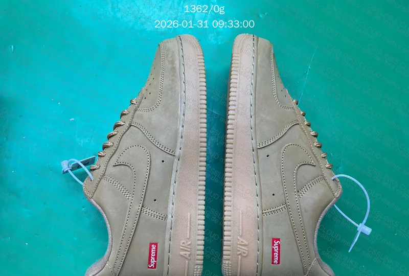 Nike Air Force 1 Low x Supreme Wheat Marrom 6