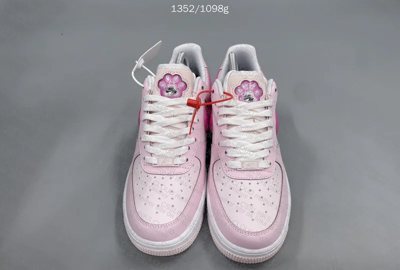 Nike Air Force 1 - Paw Print
