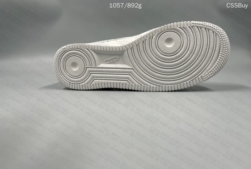 Nike Air Force 1 - Triple White 2