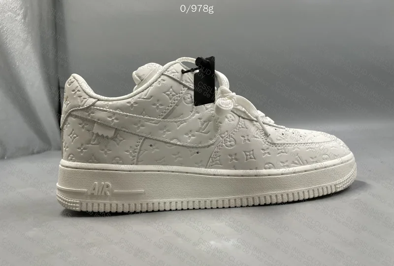 Nike air force LV 4