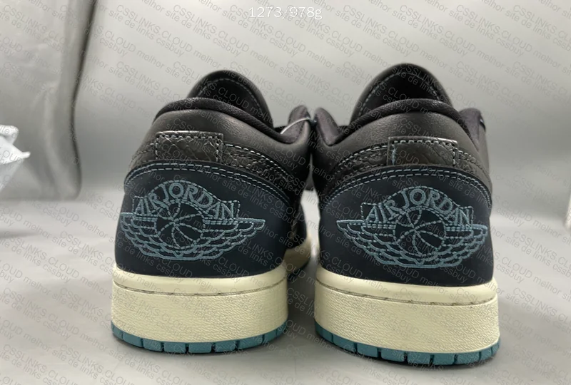 Nike Air Jordan 1 Black Dark Obsidian 5
