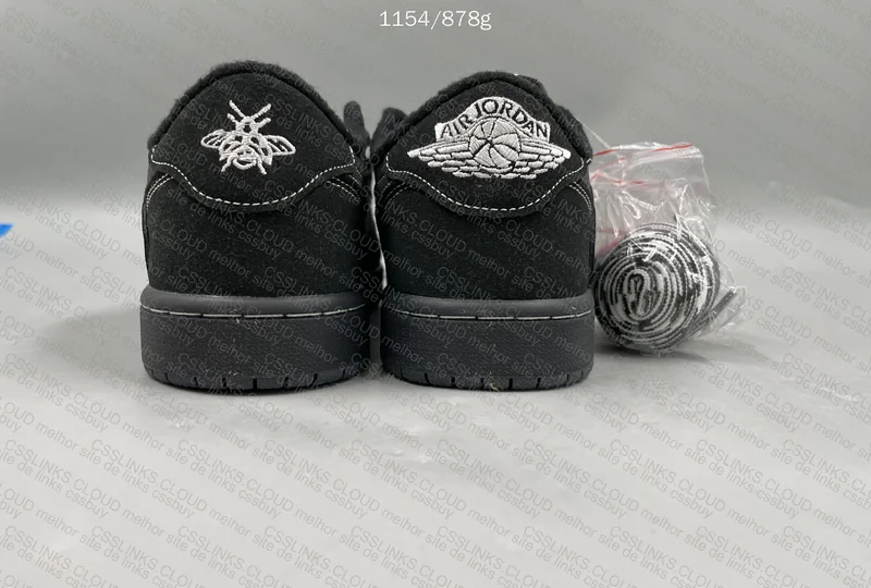 Nike Air Jordan 1 Black Phantom 3