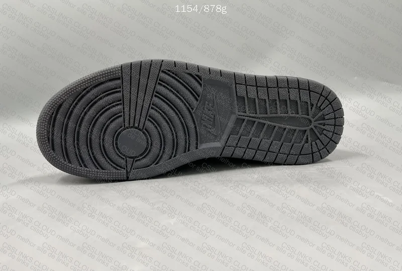Nike Air Jordan 1 Black Phantom 7