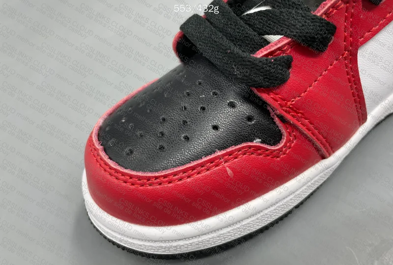 Nike Air Jordan 1 Chicago Kids 2