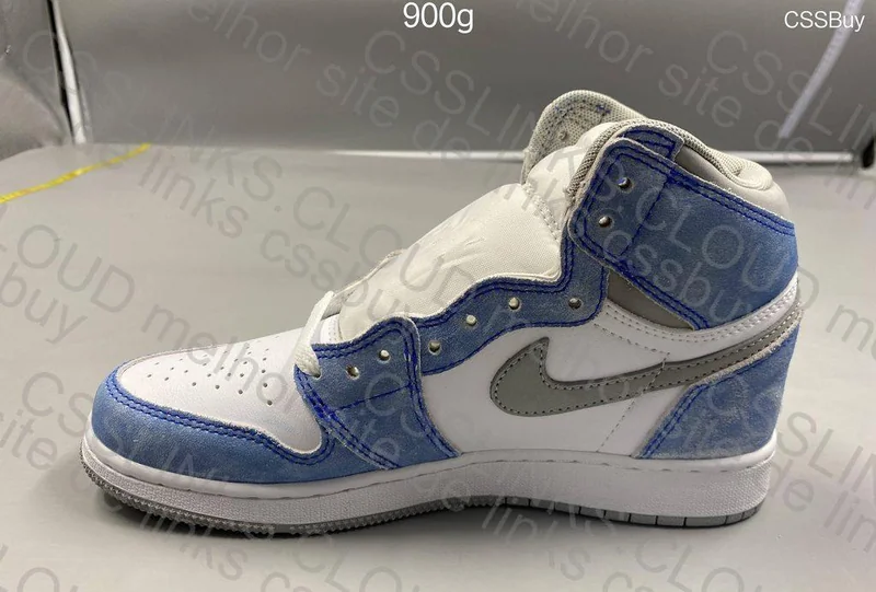 Nike Air Jordan 1 High Hyper Royal 3
