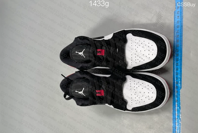 Nike Air Jordan 1 Low 'Black Toe' 7