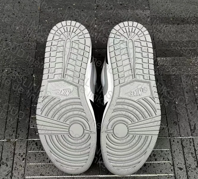 Nike Air Jordan 1 Low Black White Grey Shadow 2