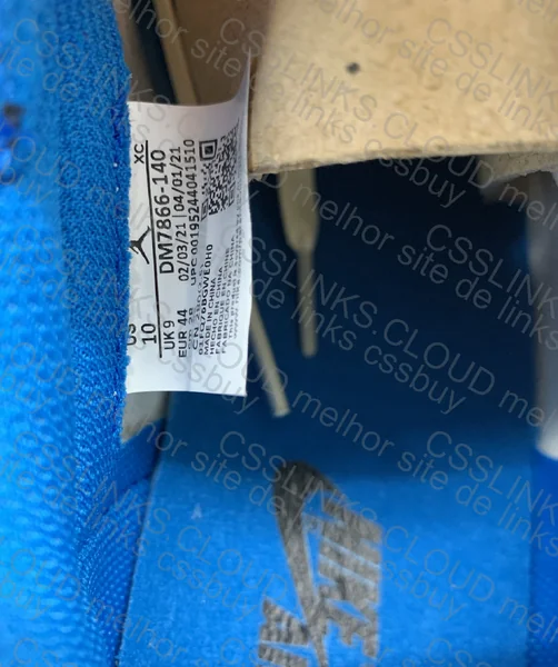 Nike Air Jordan 1 Low Fragment x Travis Scott 4