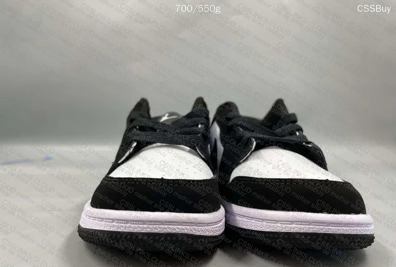 Nike Air Jordan 1 Low Kids 4