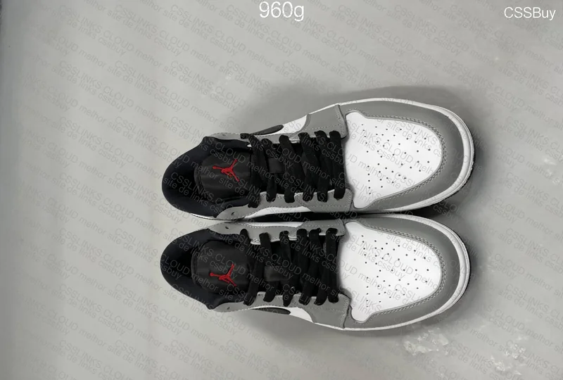 Nike Air Jordan 1 Low Light Smoke Gray 2