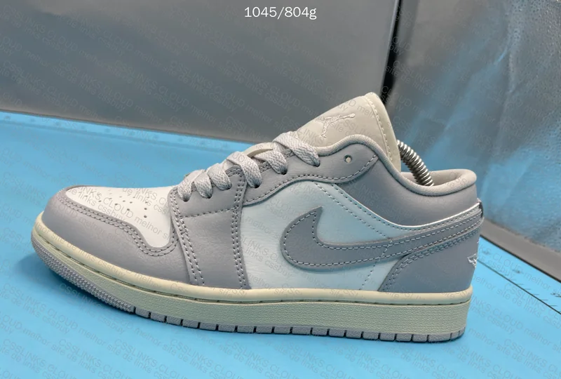 Nike Air Jordan 1 Low Neutral Grey 10