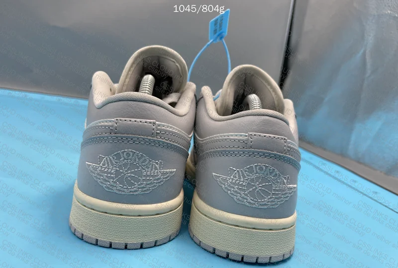 Nike Air Jordan 1 Low Neutral Grey 3