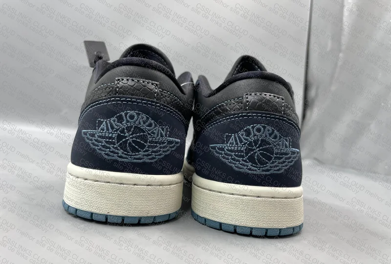 Nike Air Jordan 1 Low - Obsidian Dark 3
