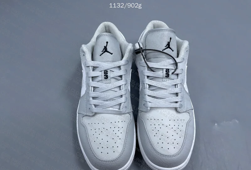 NIKE Air Jordan 1 Low White Camo 4