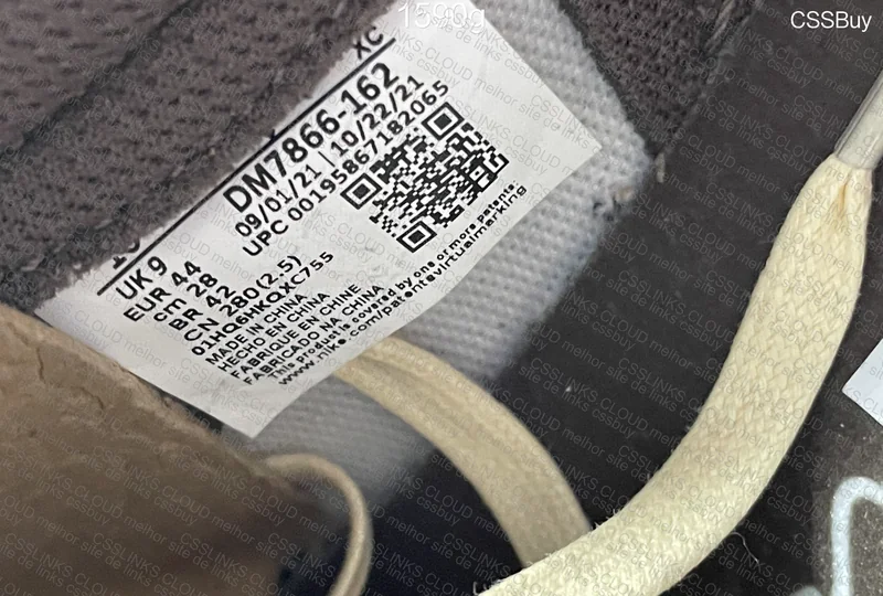 Nike Air Jordan 1 Low x Travis Scott OG 'Reverse Mocha' 4